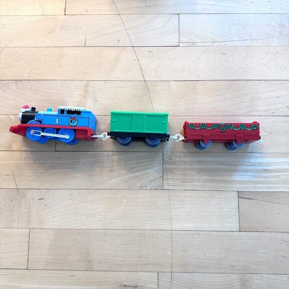 Thomas & Friends Christmas Motorized Train Set w Elsbridge Station Bridge - Picture 14 of 16